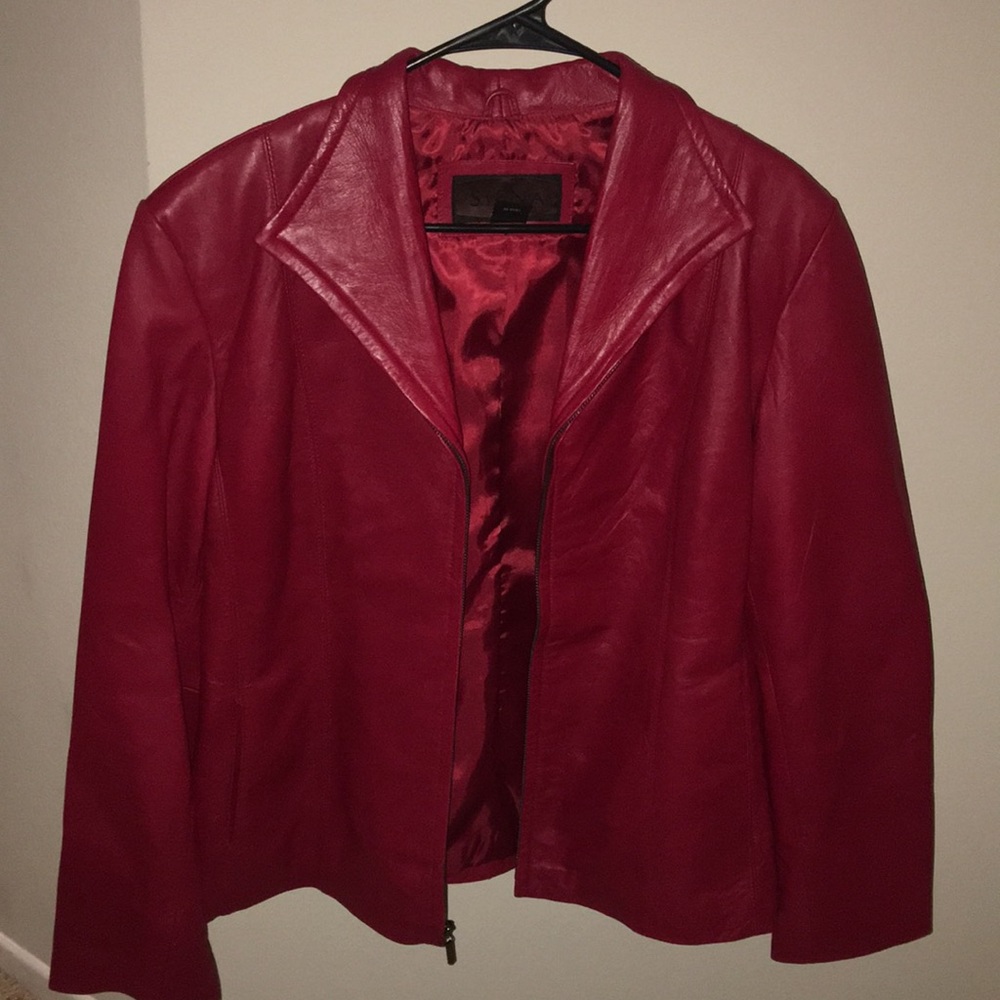 Gorgeous red leather jacket!!